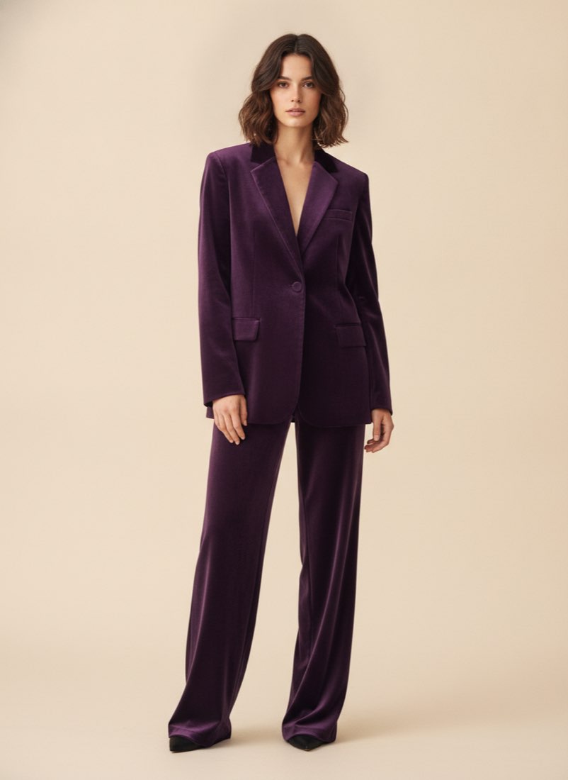 Violet velvet look